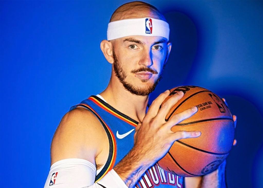 manbetx-😉留力季后赛？卡鲁索季后赛已6次出场时间25分钟+，而常规赛仅5次