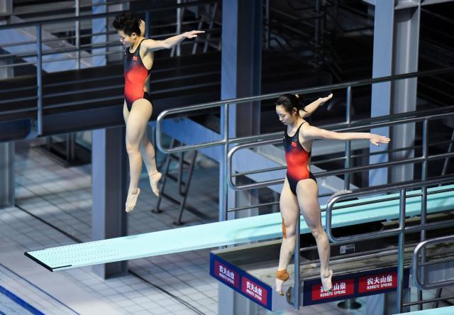 万博官网-陈艺文/昌雅妮大赛两连冠 成功接班剑指巴黎奥运